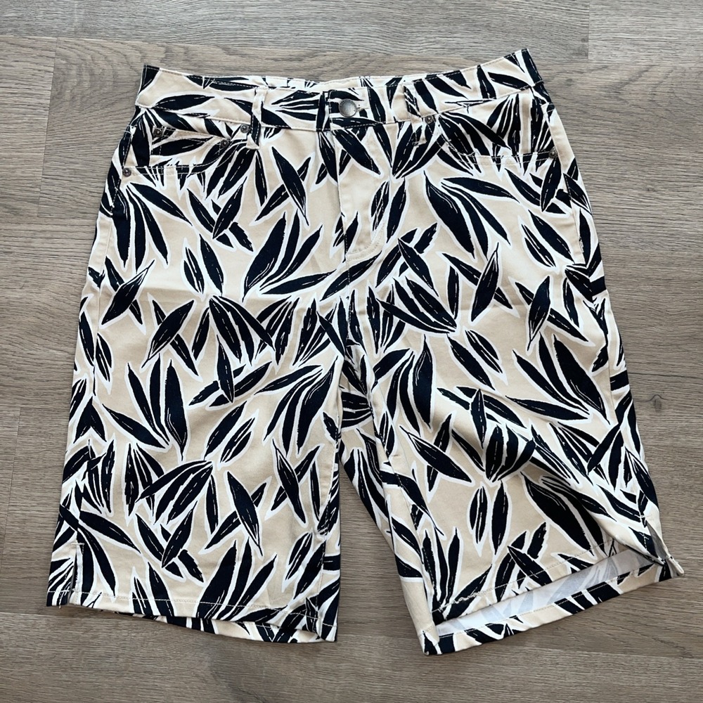 Needle&Cloth Walking Shorts 14 Tan & Black Mid Rise Five Pocket NWT